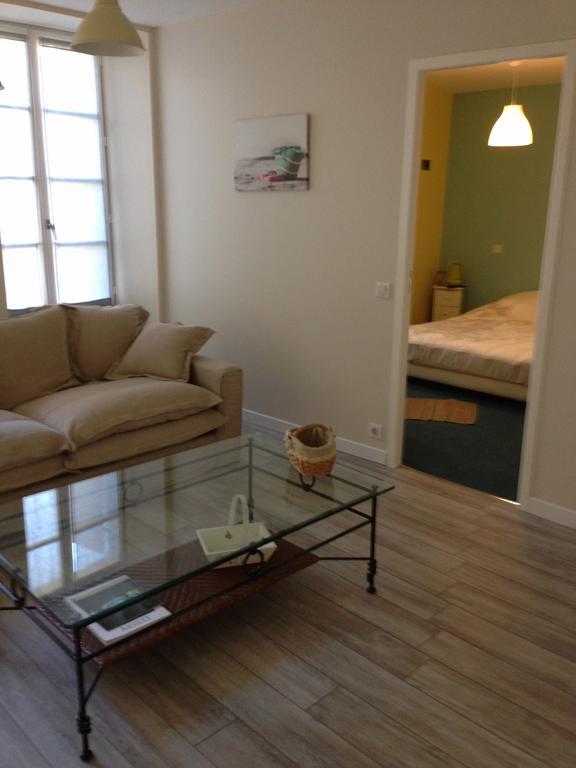 Appartements D'Hotes Santa Giulia Niort Szoba fotó