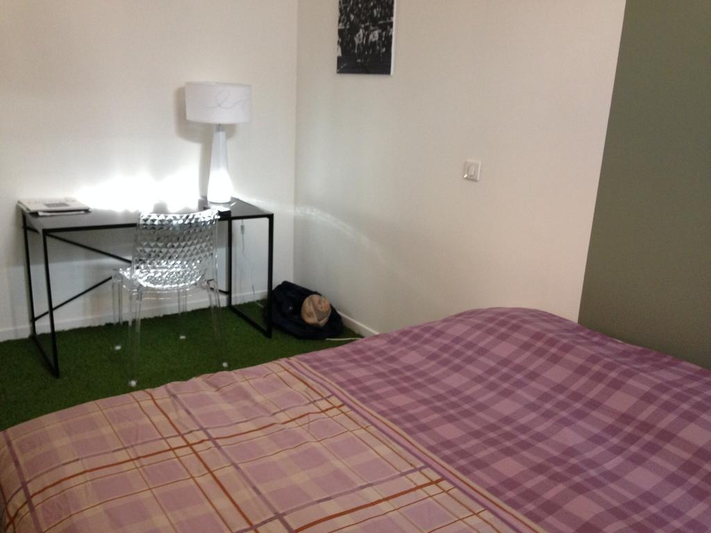 Appartements D'Hotes Santa Giulia Niort Szoba fotó